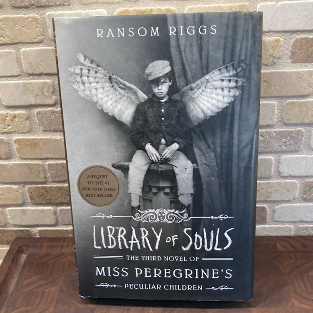 Like New Hardcover Library of Souls by Ransom Riggs